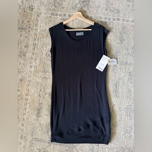 Athleta short sleeve criss cross dress XS